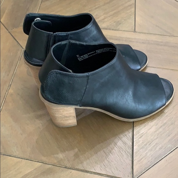 Heels! - Picture 2 of 3